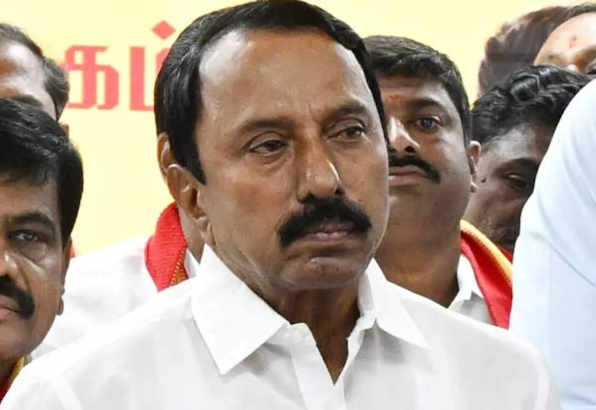 உச்ச நீதிமன்ற வழக்கில் இருந்து விலகிய நீதிபதி: ஆனந்த விகடன் தகவல்
