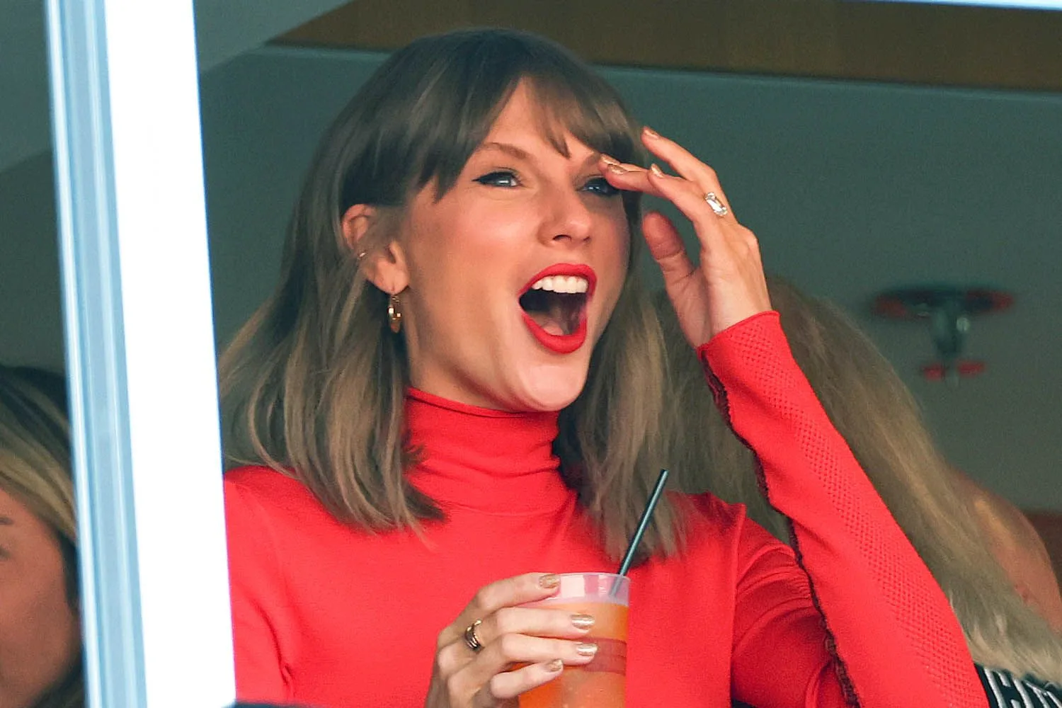 Taylor Swift Attends Chiefs Game Today to Support Husband Travis Kelce