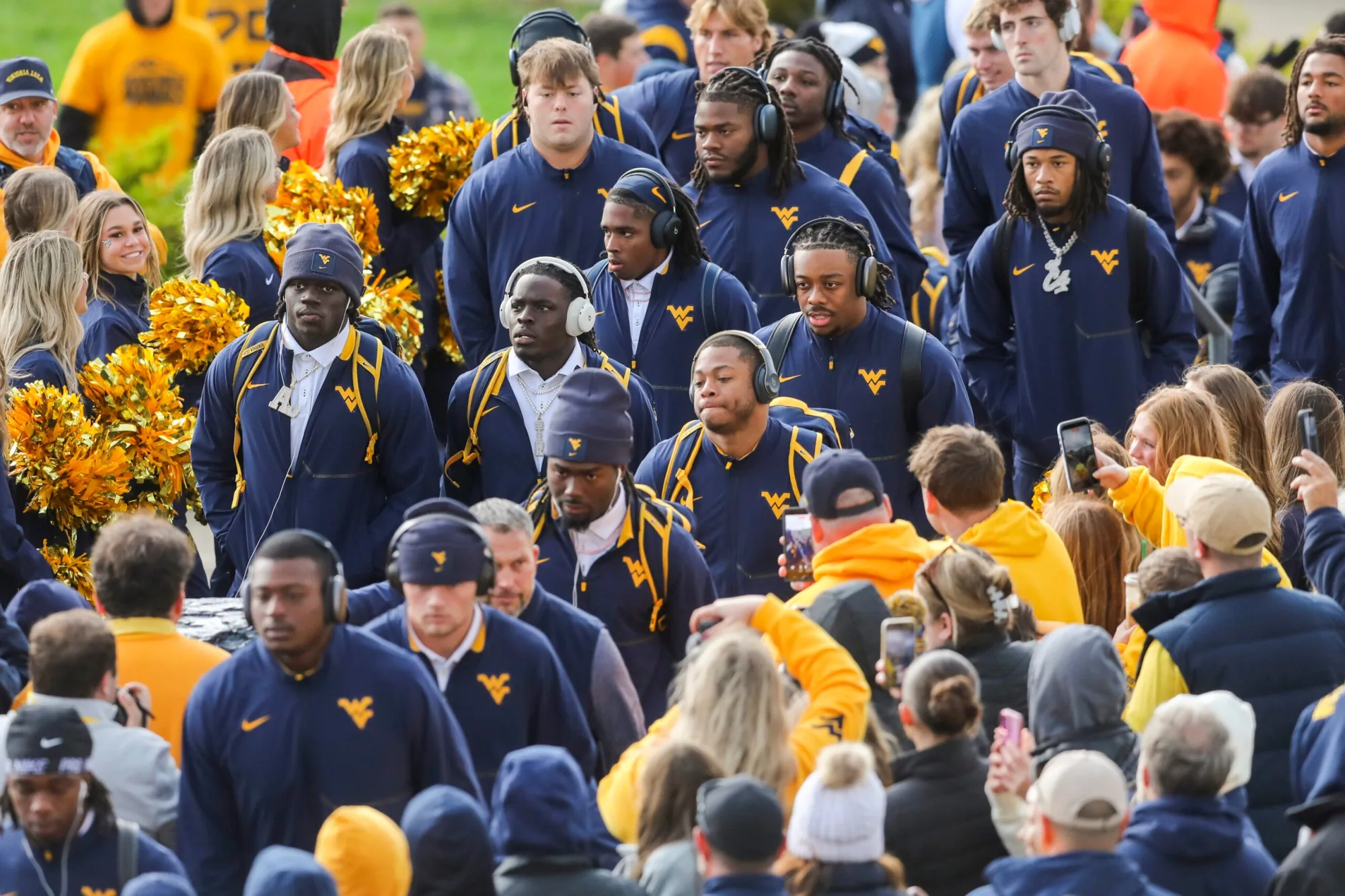 Homecoming Matchup Features Cincinnati vs West Virginia in Big 12 Action