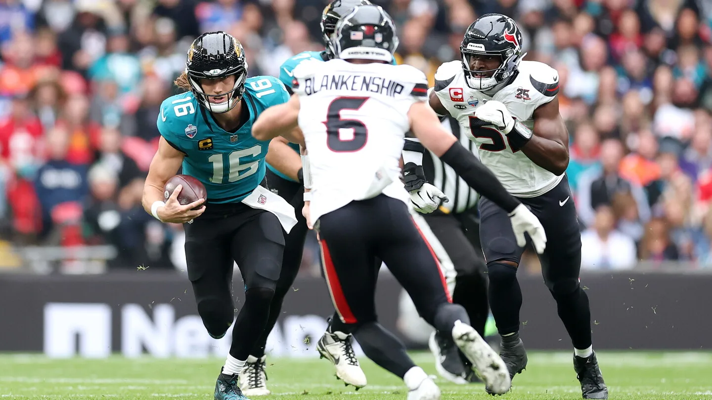 Foster Moreau Scores Opening Touchdown for Texans Against Jaguars in London
