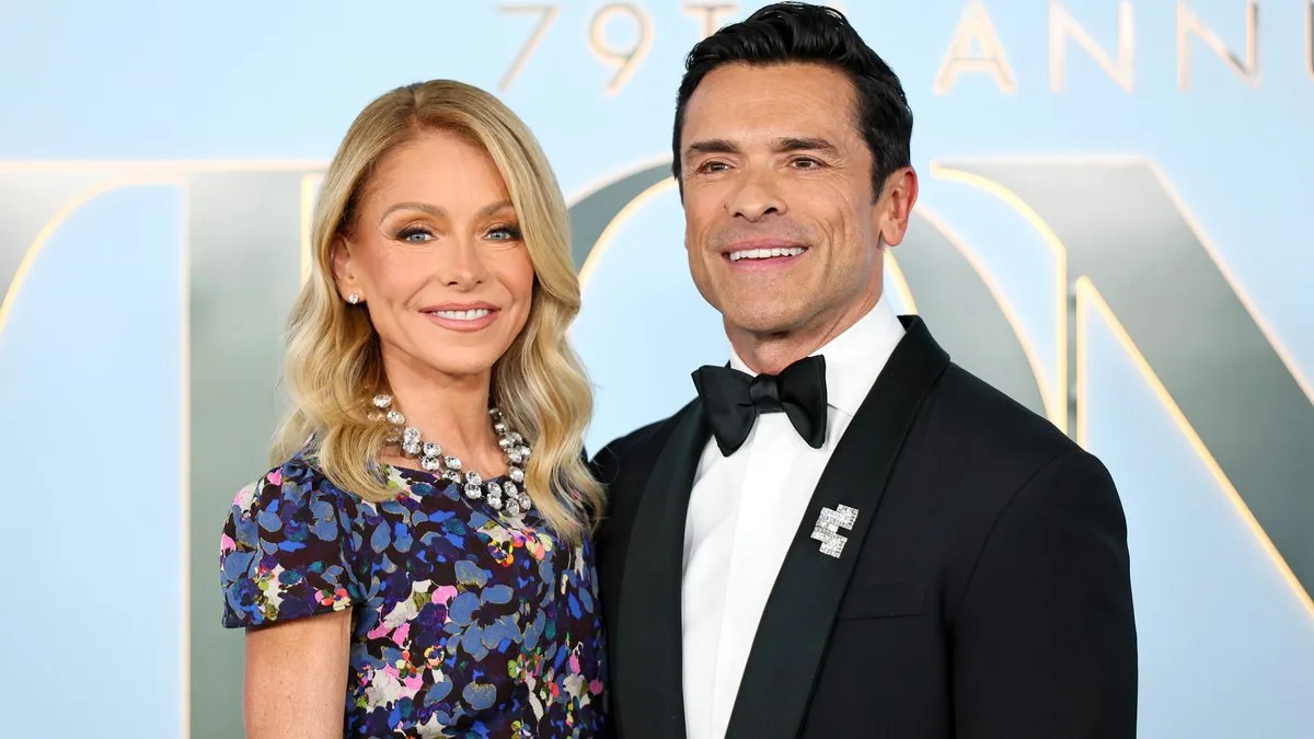 Kelly Ripa and Mark Consuelos Expand Their Family With a New Rescue Puppy