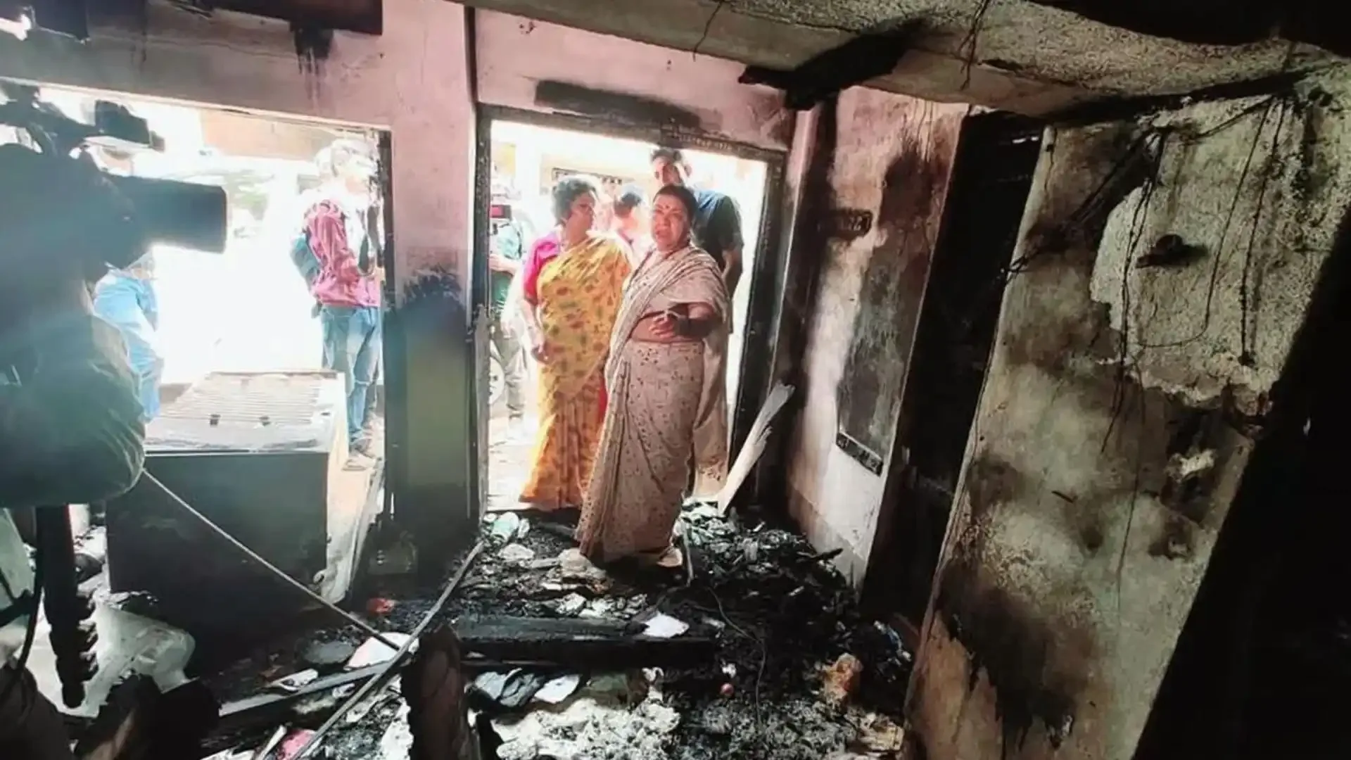 ఎన్నికలు మరియు రాజకీయాలు: హింసాత్మక ఘటనలకు ప్రసిద్ధి చెందిన పది రాష్ట్రాలు