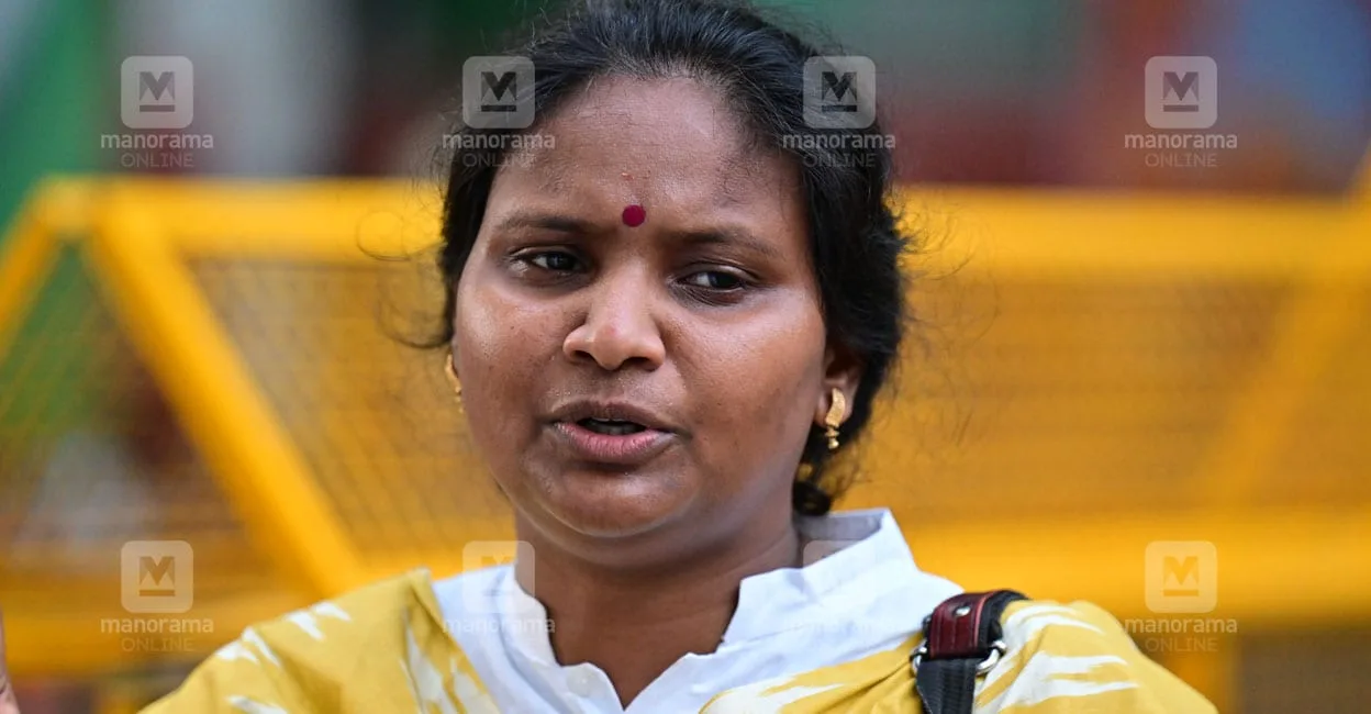 രമ്യ ഹരിദാസ് എംഎൽഎയുടെ പിഎ വിമൽ രാജിവെച്ചു: രാഷ്ട്രീയ പശ്ചാത്തലം