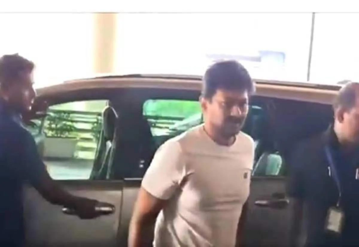 உதயநிதி ஸ்டாலின் துபாய் பயணம்: சென்னை மழை வெள்ளத்தின்போது புறப்பாடு